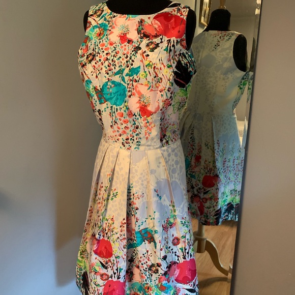 Luxology cotton sleeveless dress. - Picture 2 of 9